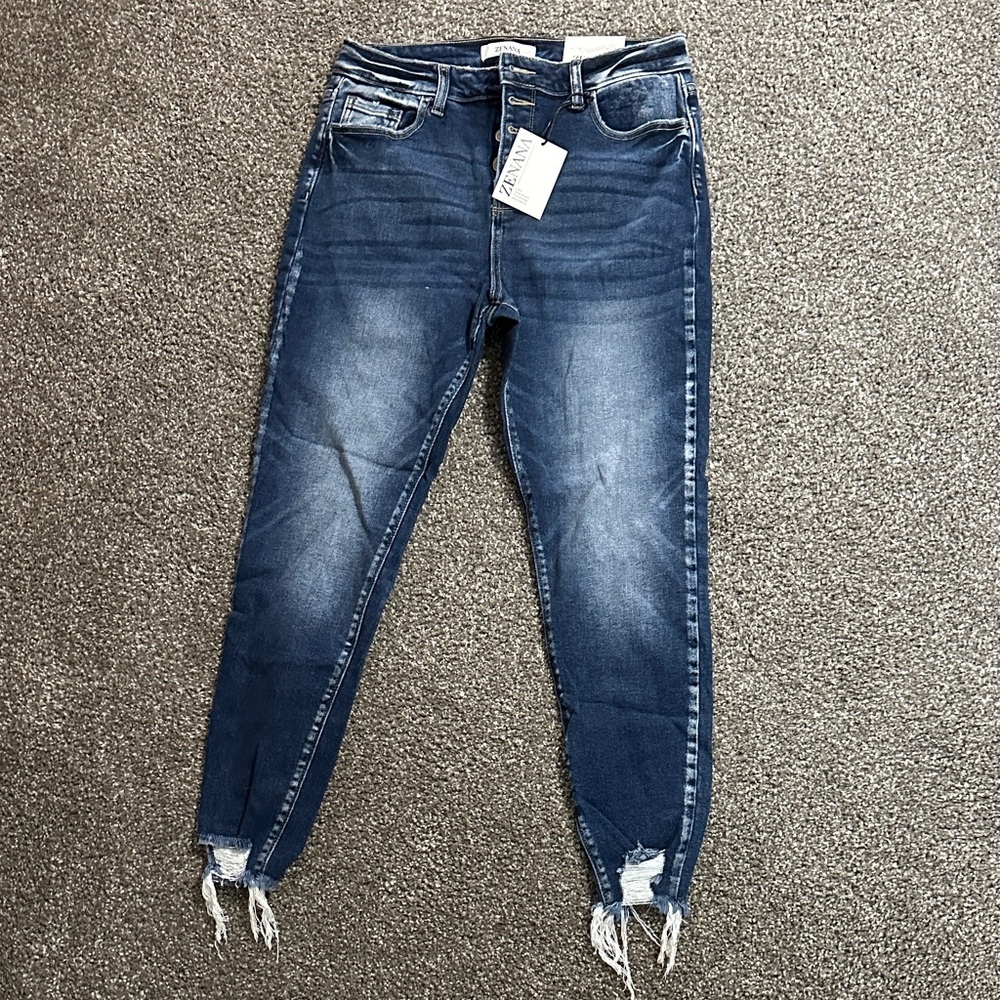 NEW Zenana Outfitters Dark Blue Cropped Jeans